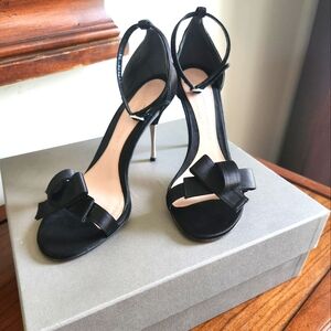 Alexander McQueen black satin bow heels sz 38